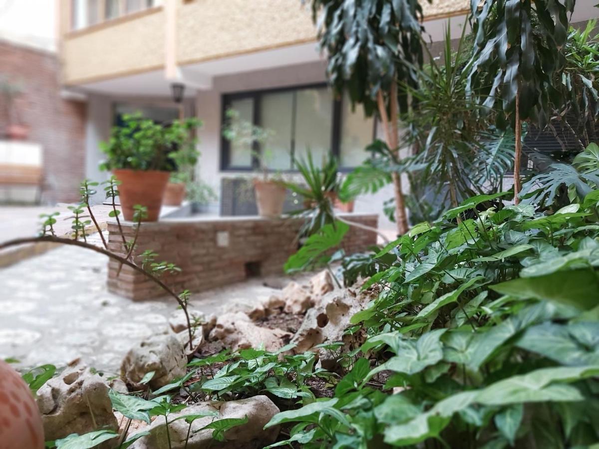 Del Parque Flats Estudio Martires Apartment *